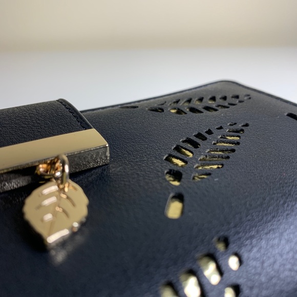 Wallet - Picture 3 of 9